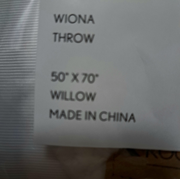 Koolaburra By LGG WIONA SHERPA THROW 50X70 NWT - Picture 3 of 5